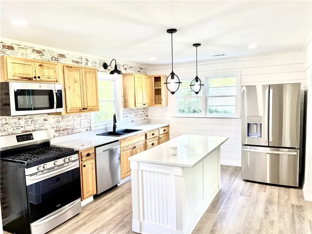 126 Wendy Hill Road SE Calhoun, GA 30701