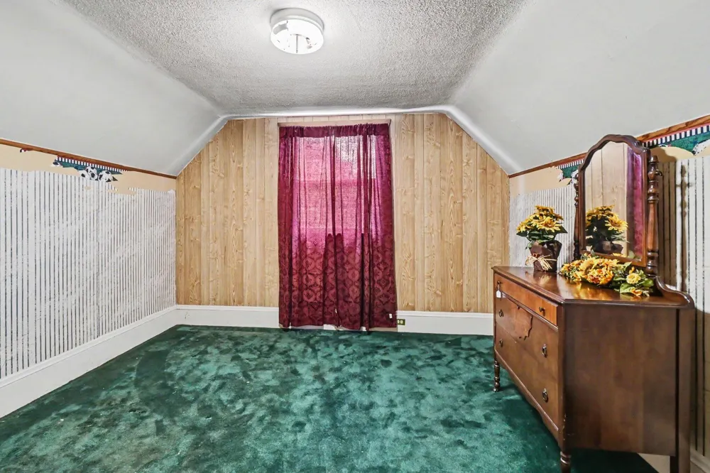 514 Saint Clair Avenue Jackson, MI 49202