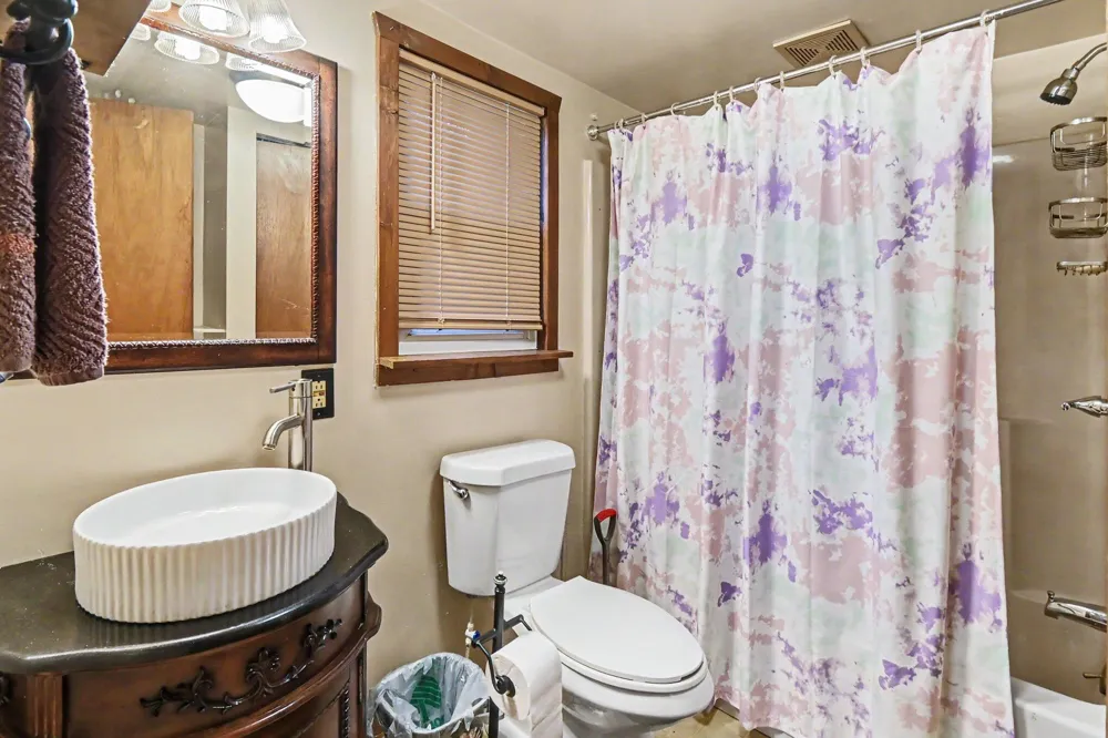 514 Saint Clair Avenue Jackson, MI 49202