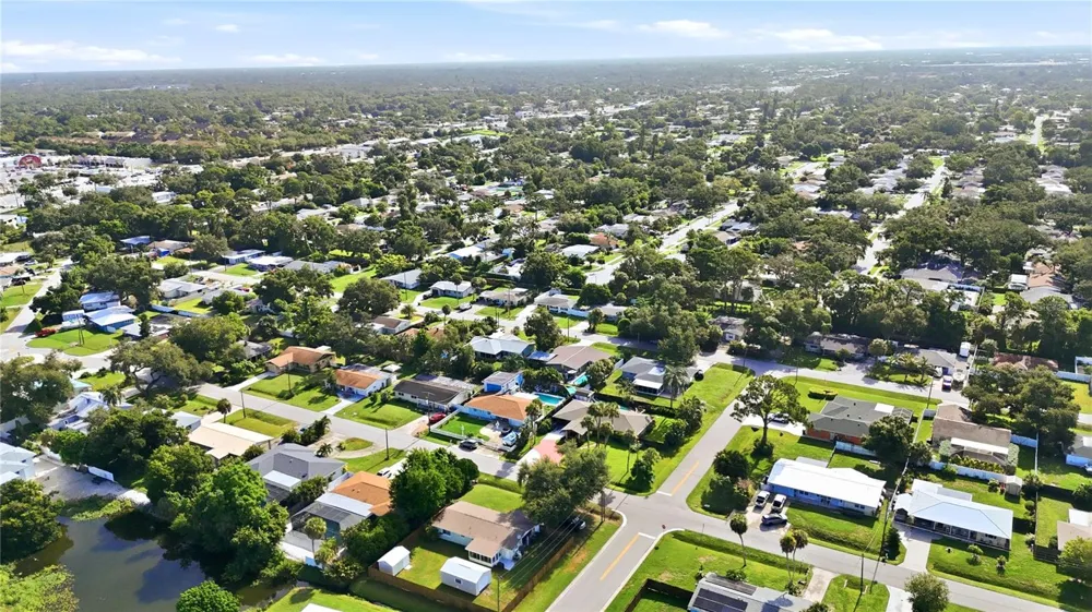6103 CARLTON AVENUE Sarasota, FL 34231