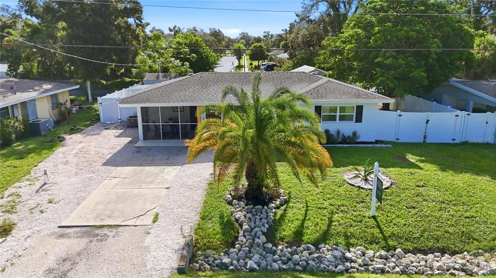 6103 CARLTON AVENUE Sarasota, FL 34231