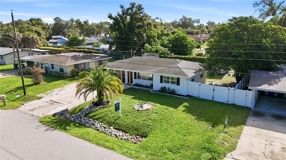 6103 CARLTON AVENUE Sarasota, FL 34231