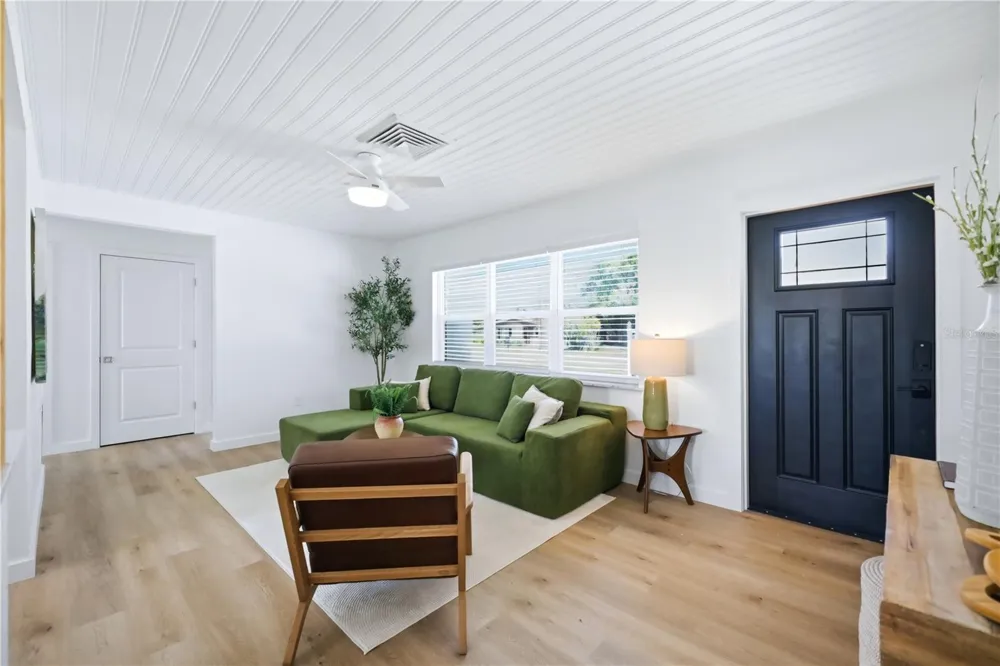 6103 CARLTON AVENUE Sarasota, FL 34231