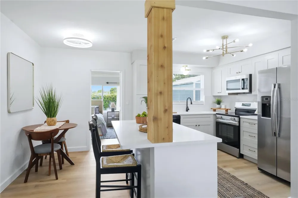 6103 CARLTON AVENUE Sarasota, FL 34231