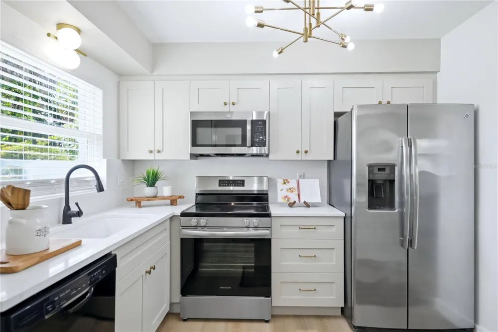 6103 CARLTON AVENUE Sarasota, FL 34231