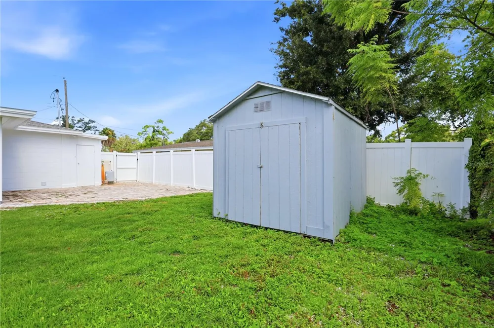 6103 CARLTON AVENUE Sarasota, FL 34231