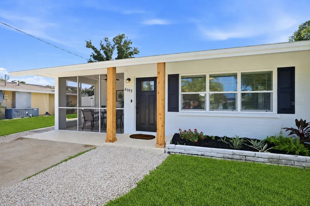 6103 CARLTON AVENUE Sarasota, FL 34231