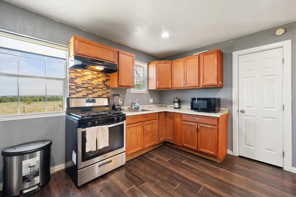 8057 Wilson Ranch Road Barry, TX 75102