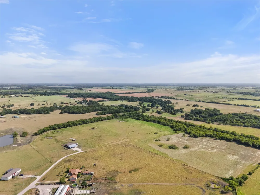 8057 Wilson Ranch Road Barry, TX 75102
