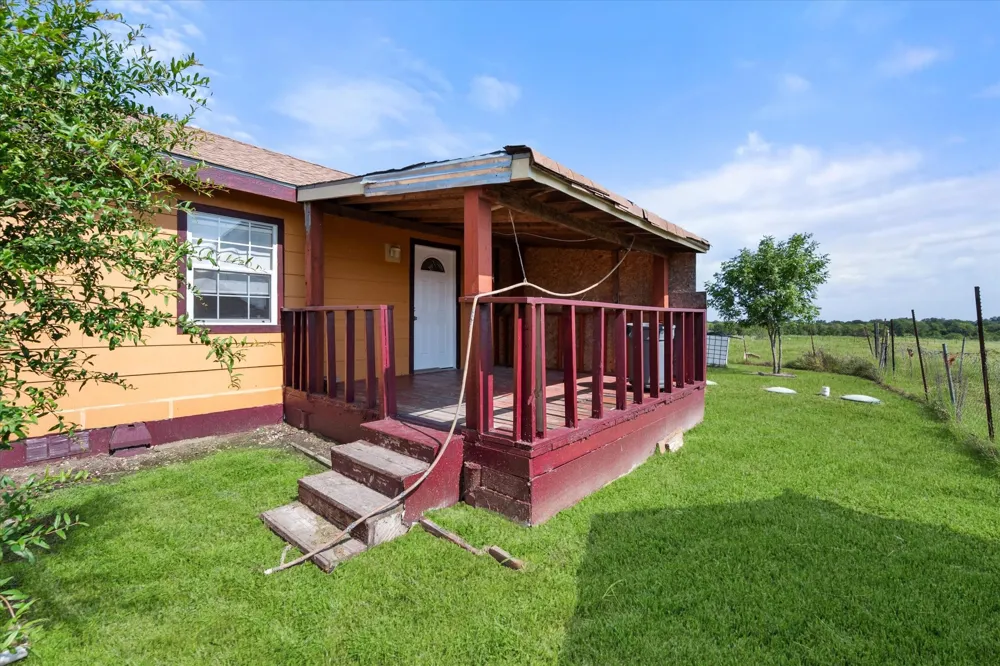 8057 Wilson Ranch Road Barry, TX 75102