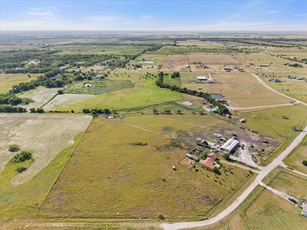 8057 Wilson Ranch Road Barry, TX 75102