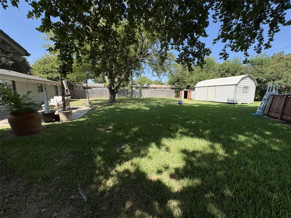 807 W Elizabeth Drive Robinson, TX 76706