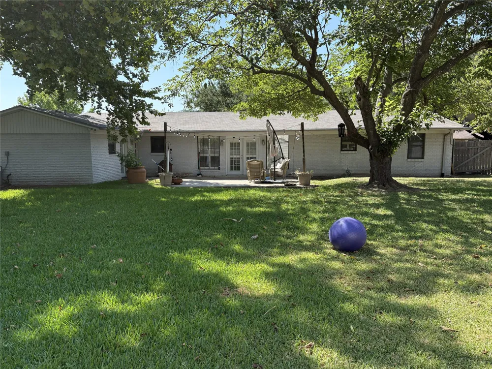 807 W Elizabeth Drive Robinson, TX 76706