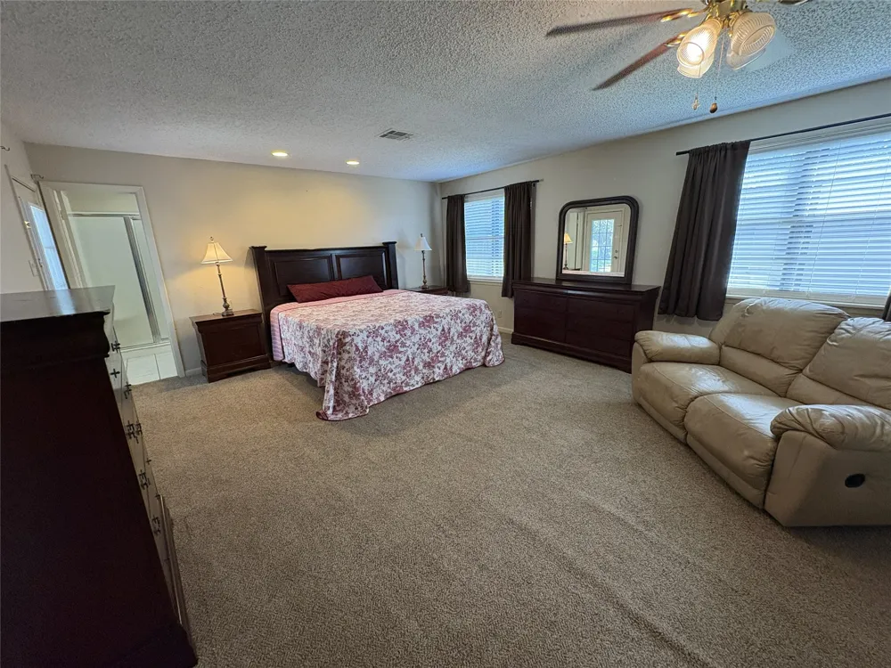 807 W Elizabeth Drive Robinson, TX 76706