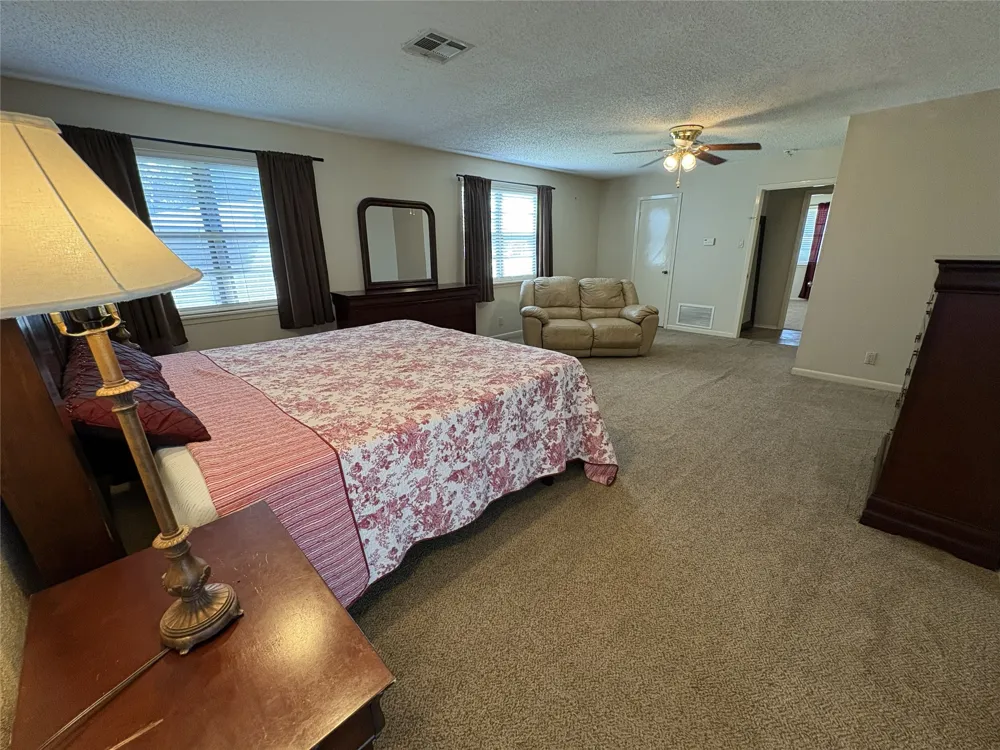 807 W Elizabeth Drive Robinson, TX 76706