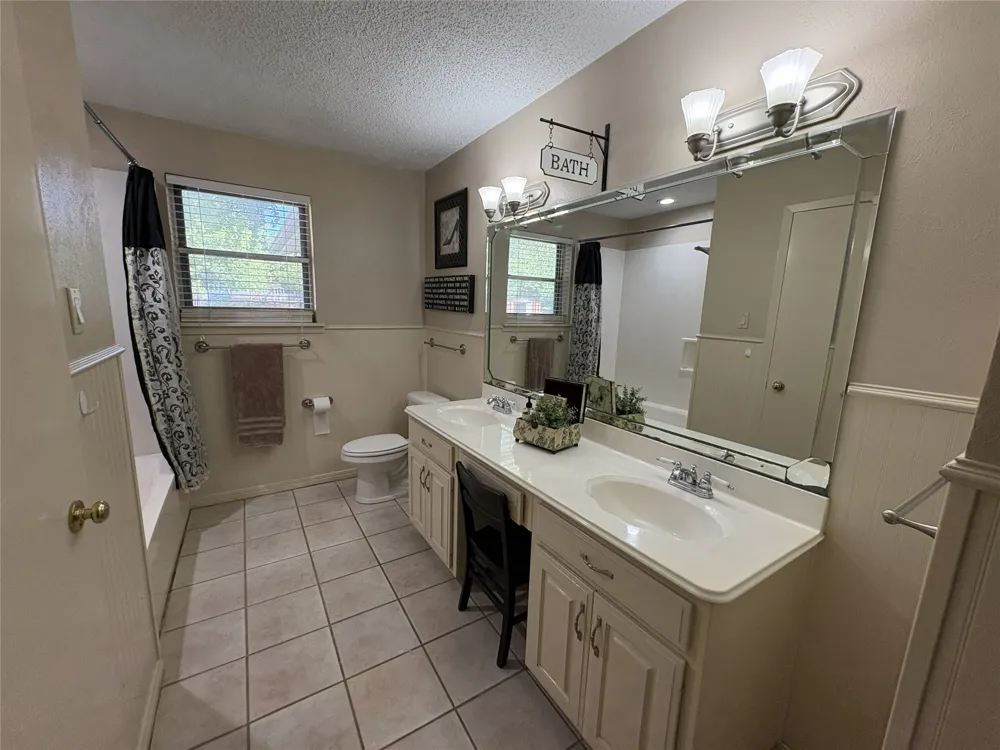 807 W Elizabeth Drive Robinson, TX 76706