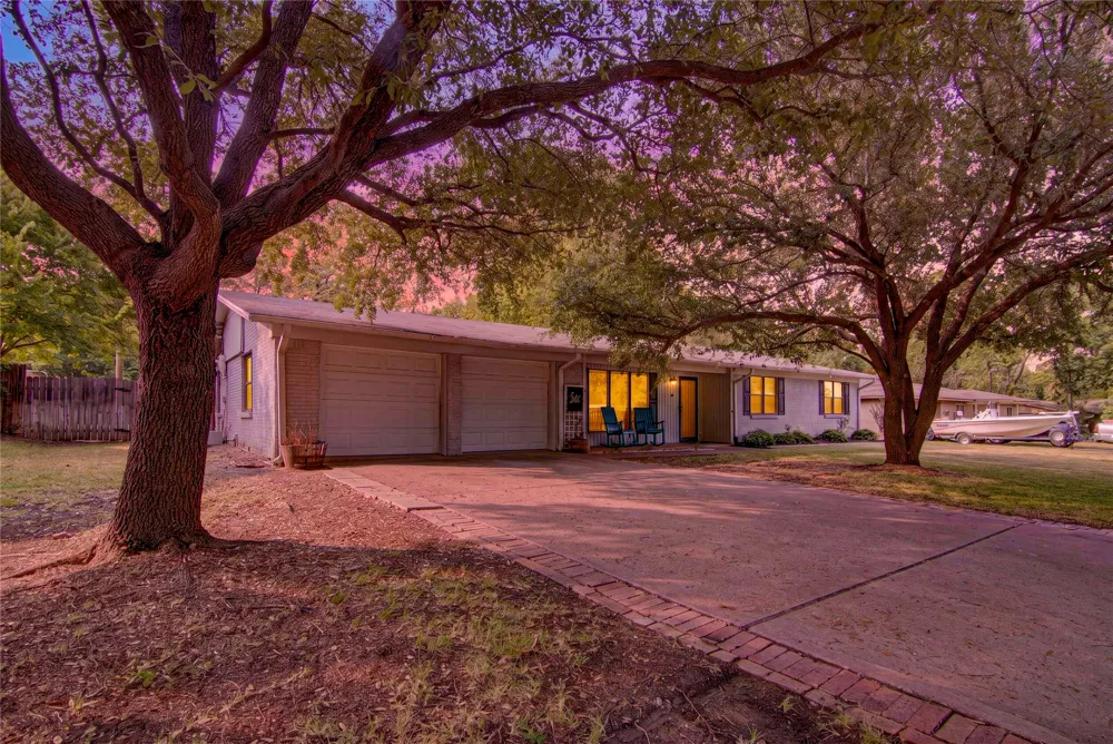 807 W Elizabeth Drive Robinson, TX 76706