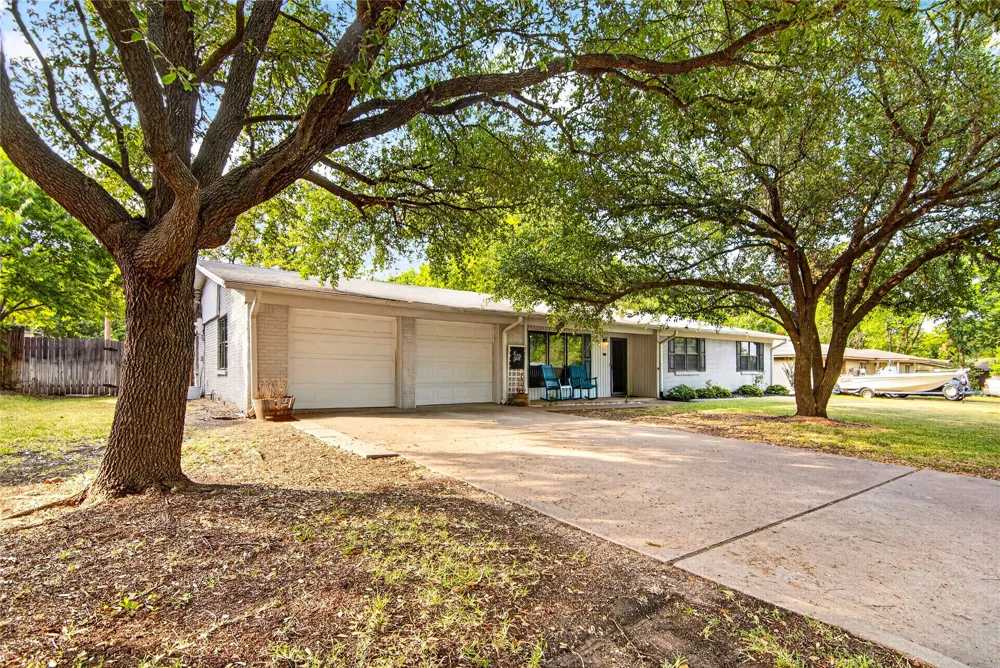 807 W Elizabeth Drive Robinson, TX 76706