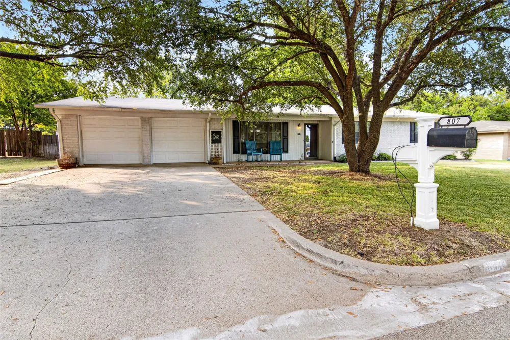 807 W Elizabeth Drive Robinson, TX 76706