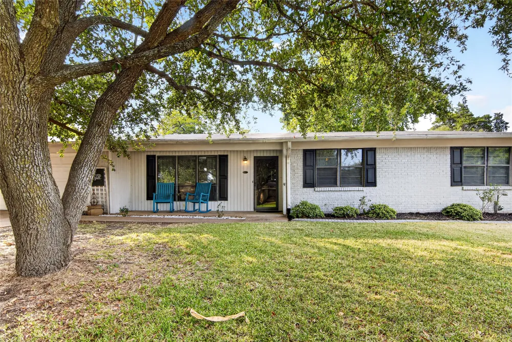 807 W Elizabeth Drive Robinson, TX 76706