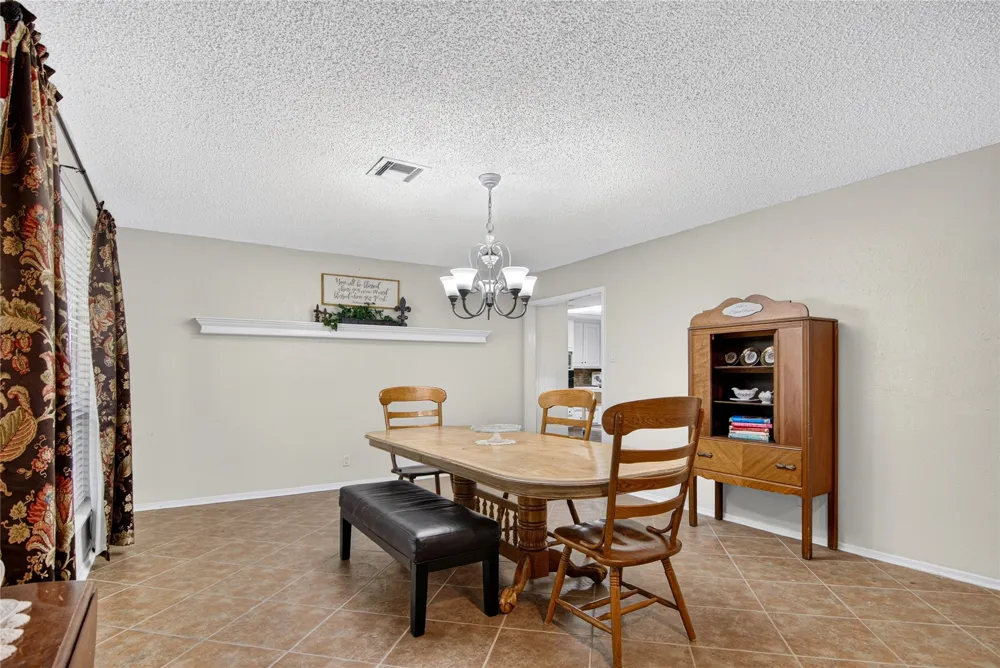 807 W Elizabeth Drive Robinson, TX 76706