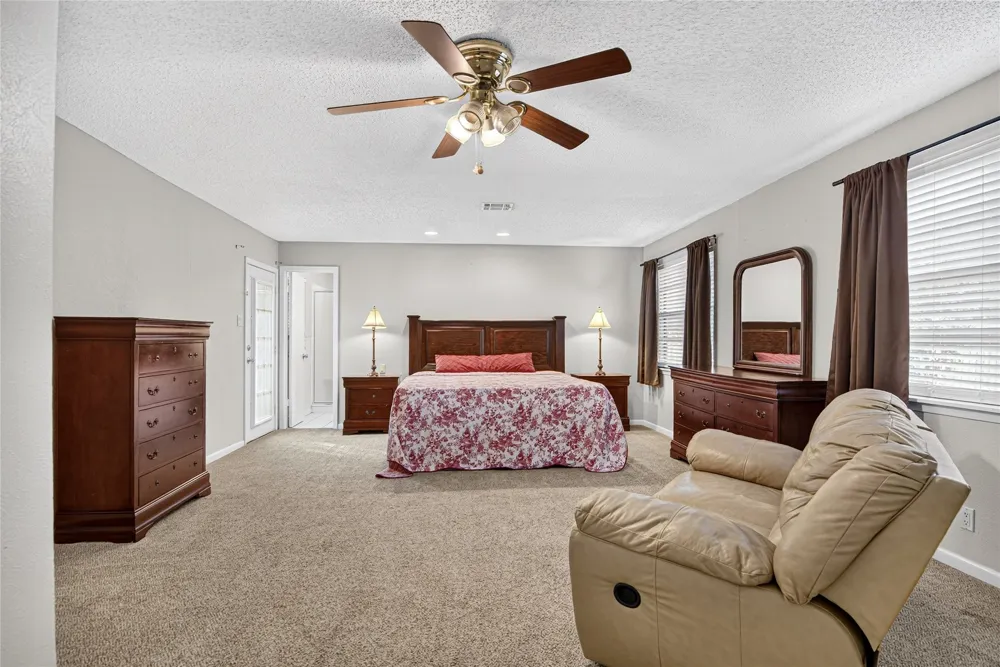 807 W Elizabeth Drive Robinson, TX 76706