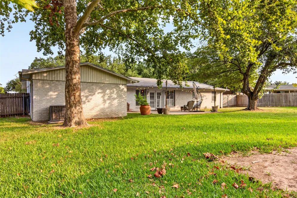 807 W Elizabeth Drive Robinson, TX 76706