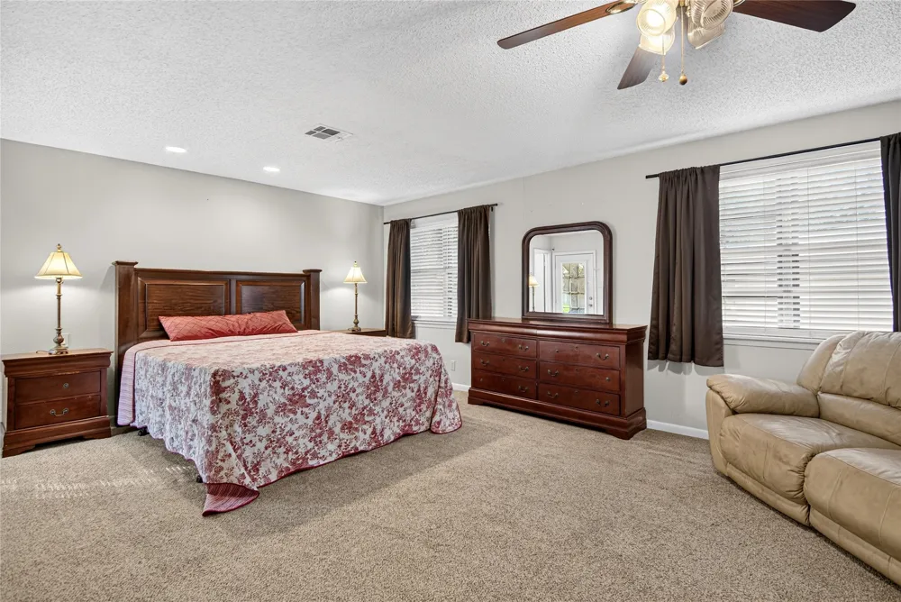 807 W Elizabeth Drive Robinson, TX 76706