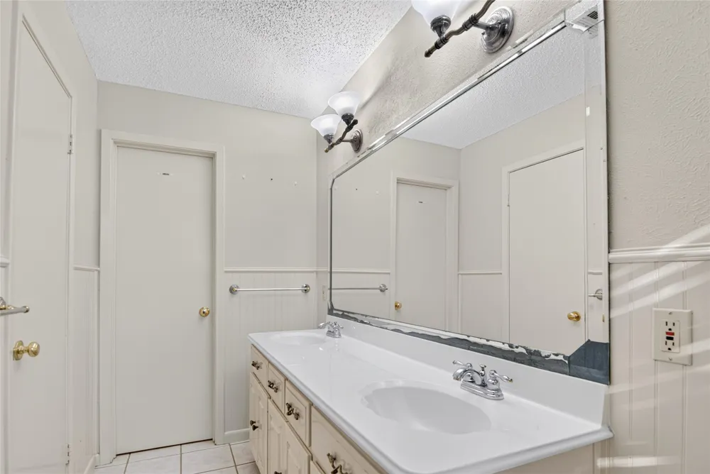 807 W Elizabeth Drive Robinson, TX 76706