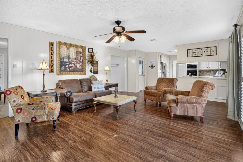 807 W Elizabeth Drive Robinson, TX 76706