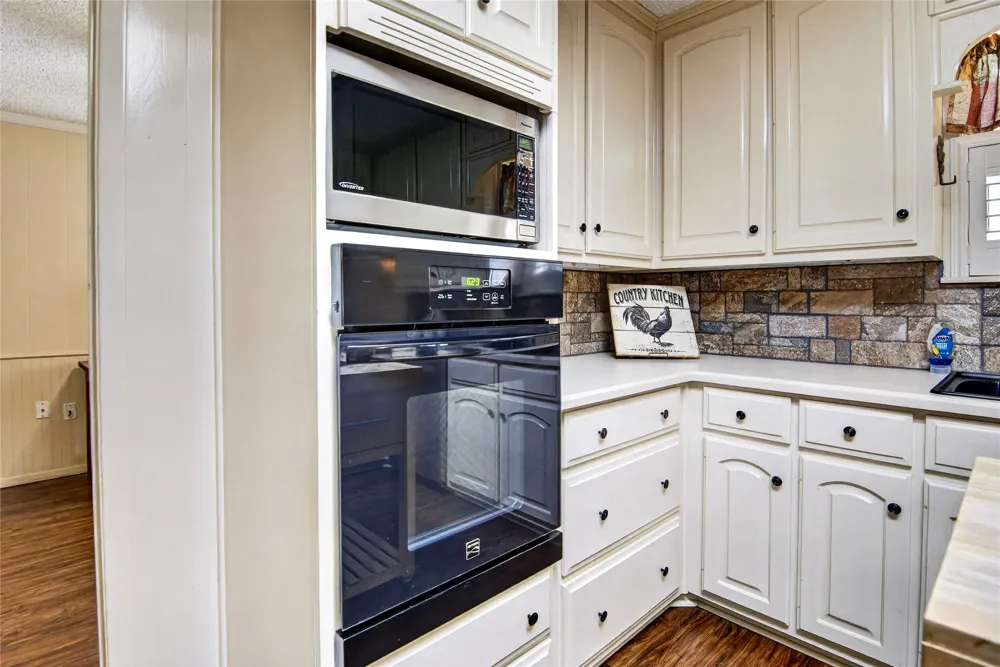 807 W Elizabeth Drive Robinson, TX 76706