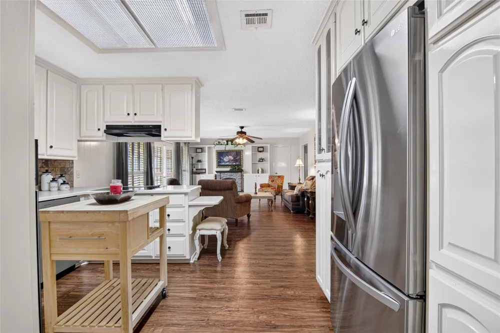 807 W Elizabeth Drive Robinson, TX 76706