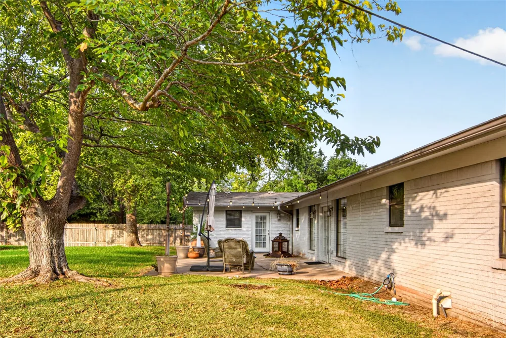 807 W Elizabeth Drive Robinson, TX 76706