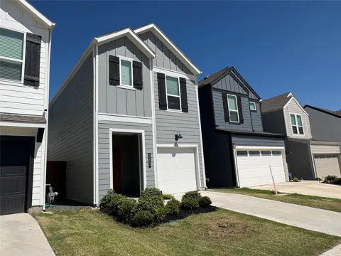 3222 Hampton Drive