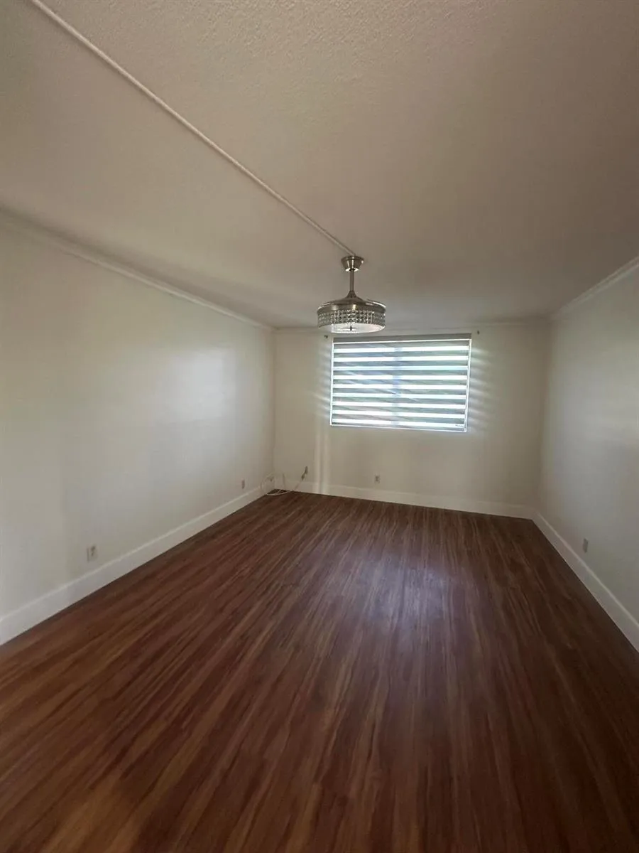 2900 NW 47TH TERRACE #105B Lauderdale Lakes, FL 33313