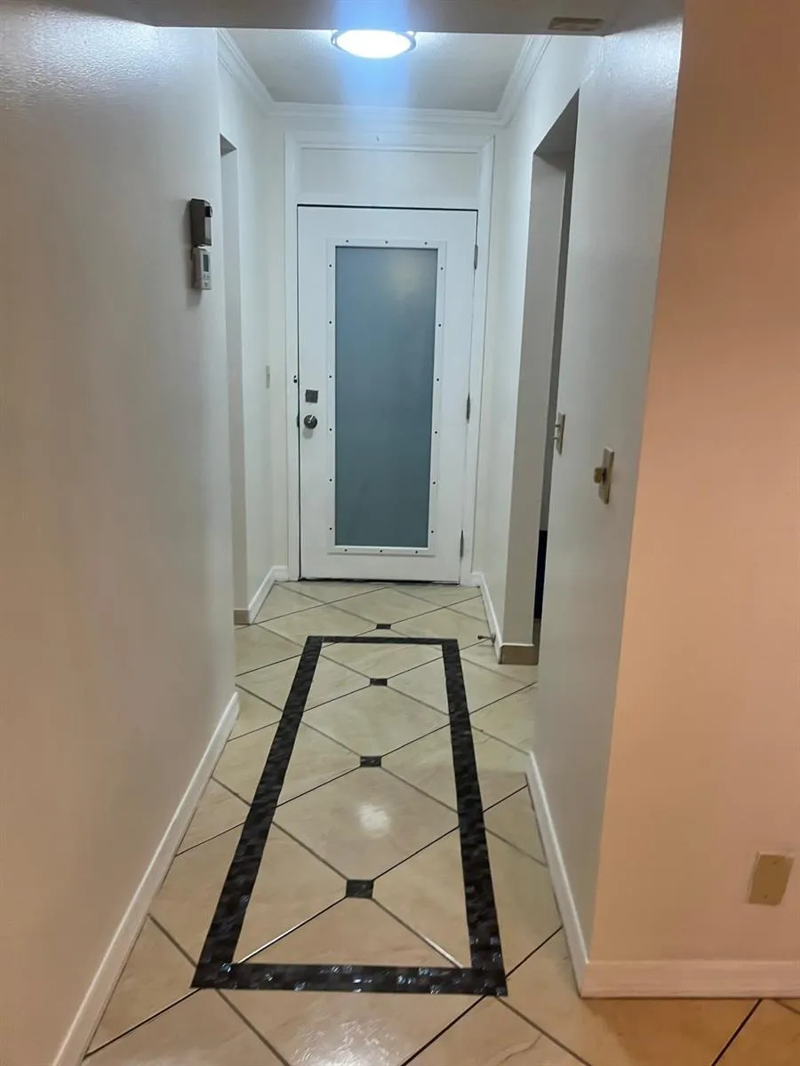 2900 NW 47TH TERRACE #105B Lauderdale Lakes, FL 33313