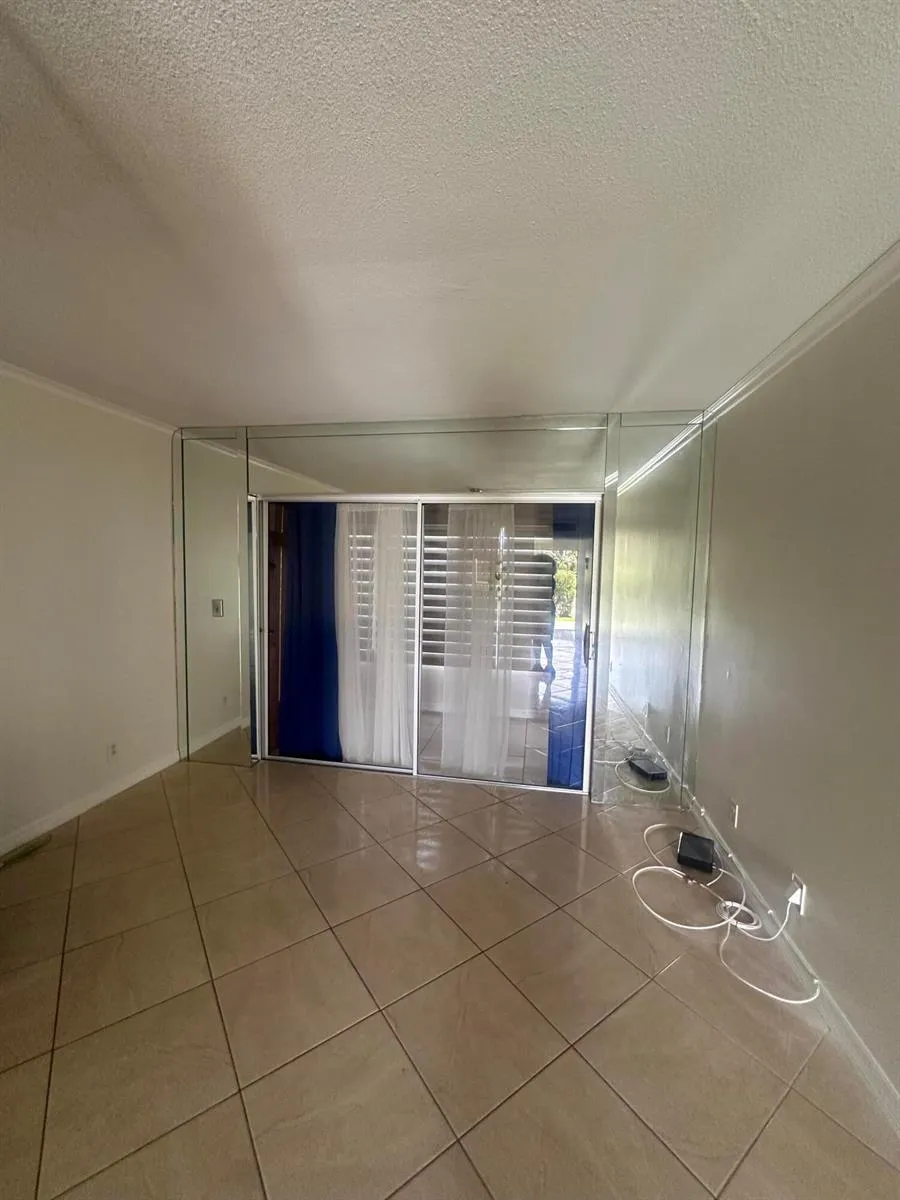 2900 NW 47TH TERRACE #105B Lauderdale Lakes, FL 33313