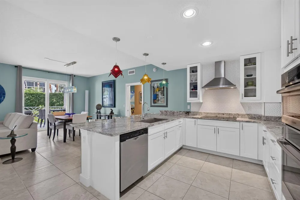 1013 BAY COLONY DRIVE S Juno Beach, FL 33408