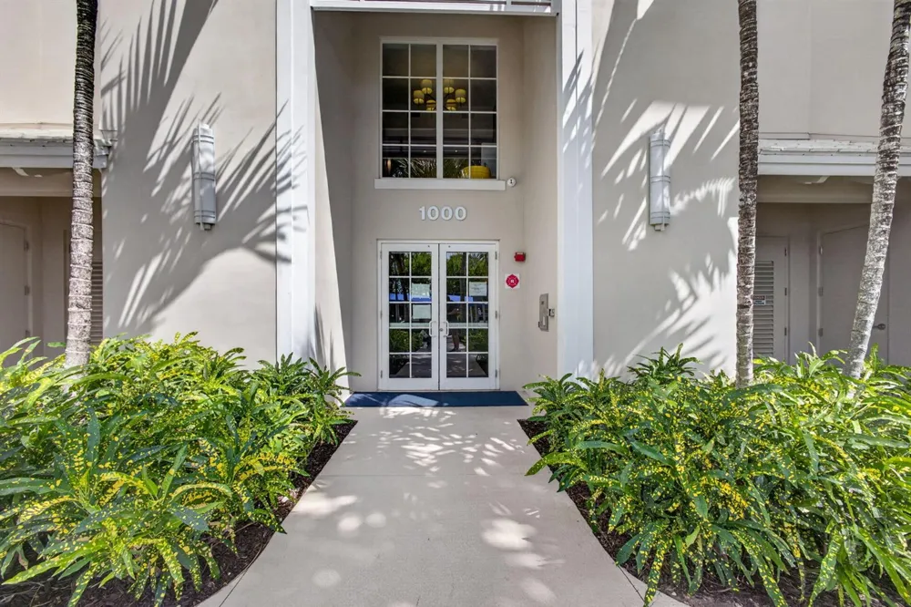 1013 BAY COLONY DRIVE S Juno Beach, FL 33408