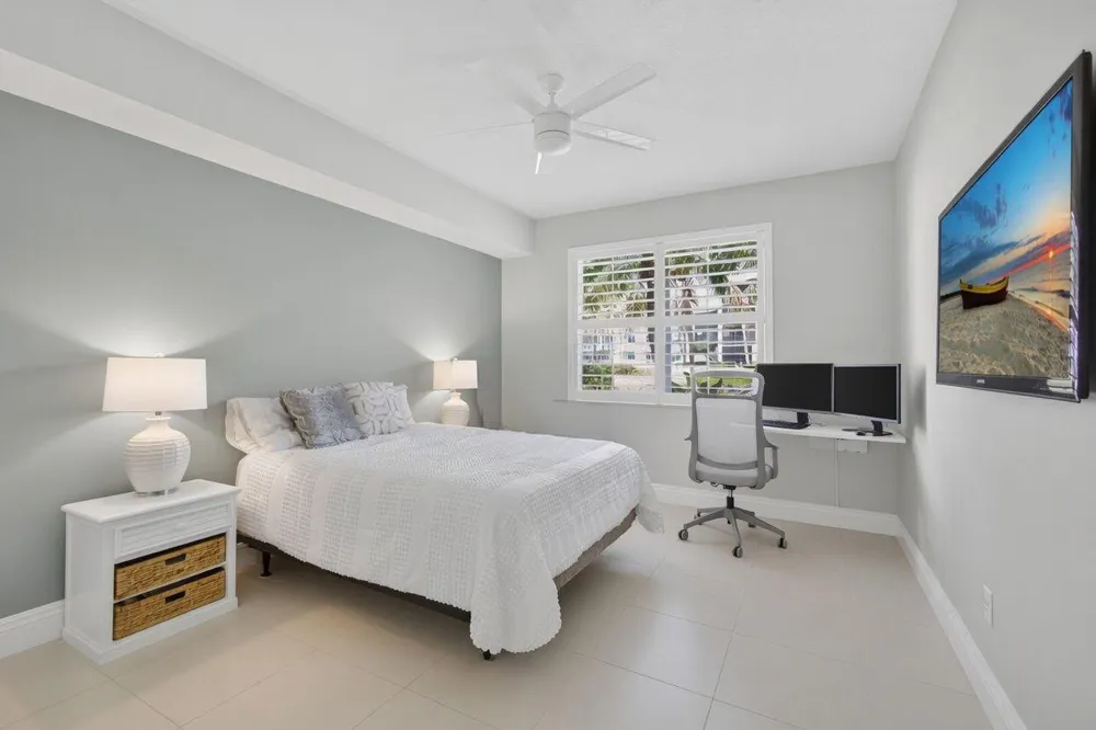 1013 BAY COLONY DRIVE S Juno Beach, FL 33408