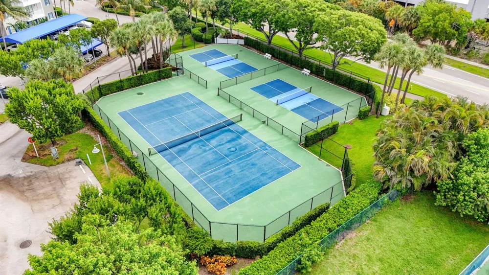 1013 BAY COLONY DRIVE S Juno Beach, FL 33408