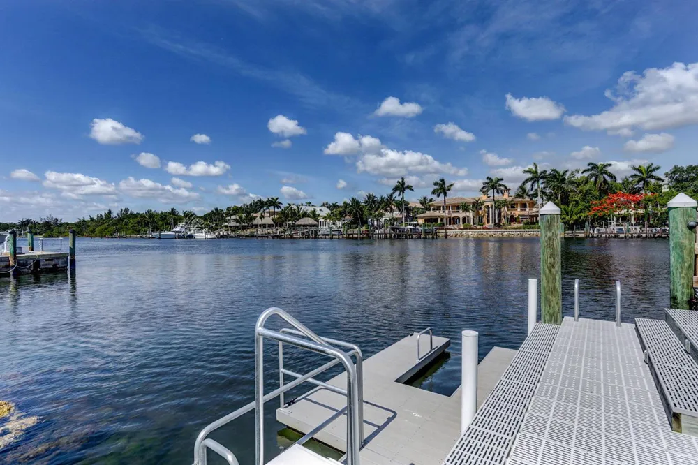 1013 BAY COLONY DRIVE S Juno Beach, FL 33408