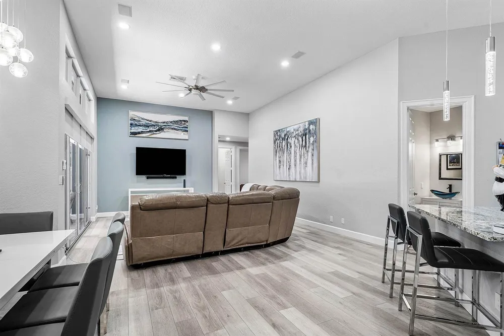 6152 NW 121ST AVENUE Coral Springs, FL 33076