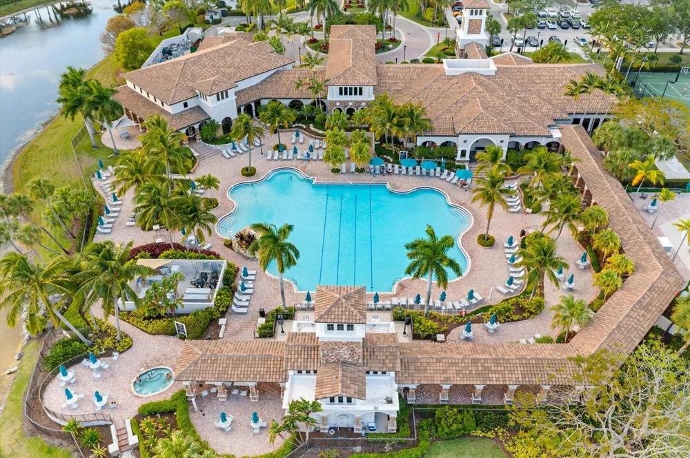 6152 NW 121ST AVENUE Coral Springs, FL 33076