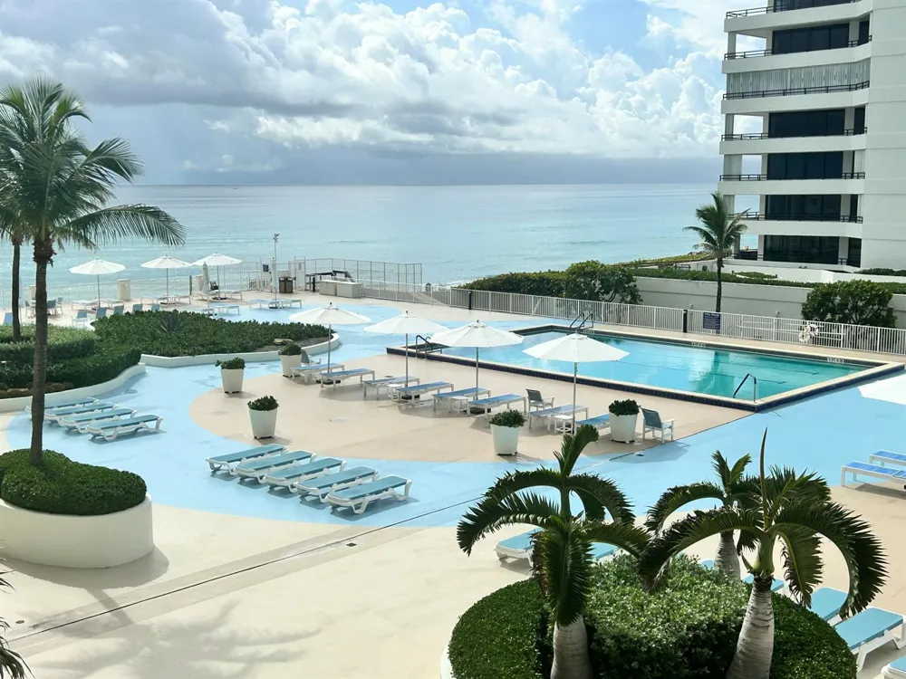 3546 S Ocean Boulevard #405 South Palm Beach, FL 33480