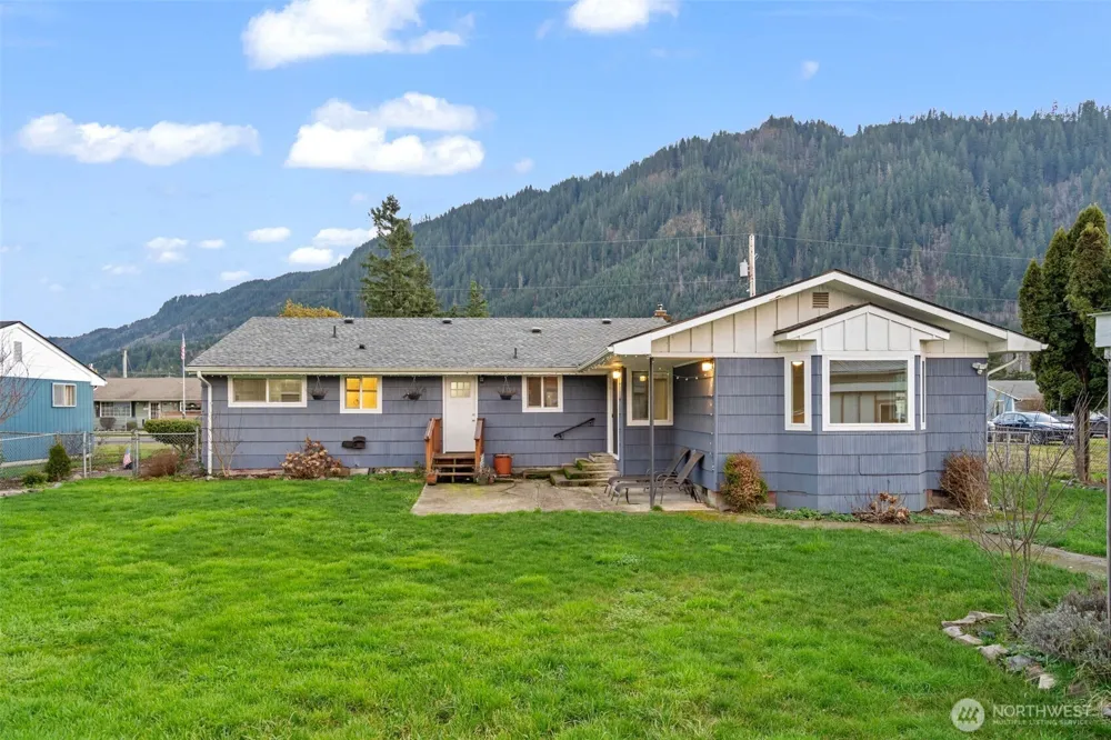 145 Collar Avenue Morton, WA 98356