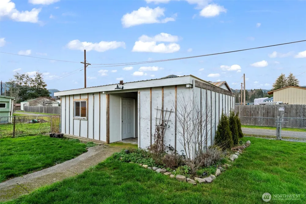 145 Collar Avenue Morton, WA 98356