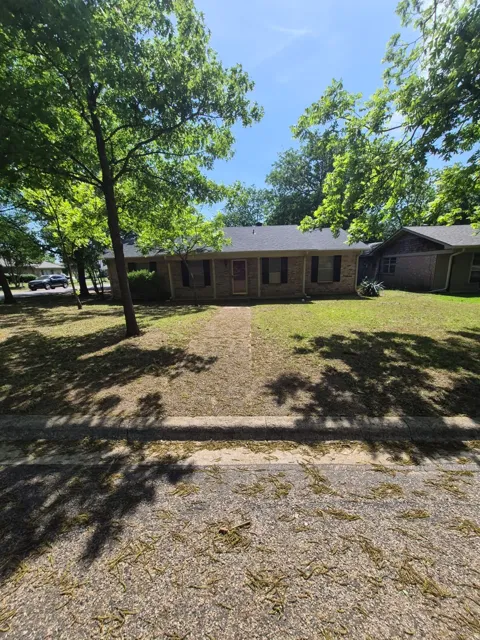 3009 Canterbury Circle