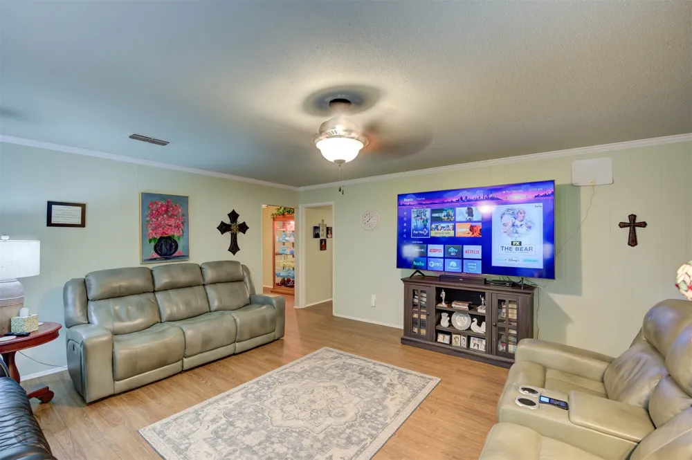 1105 North Acres Circle Springhill, LA 71075
