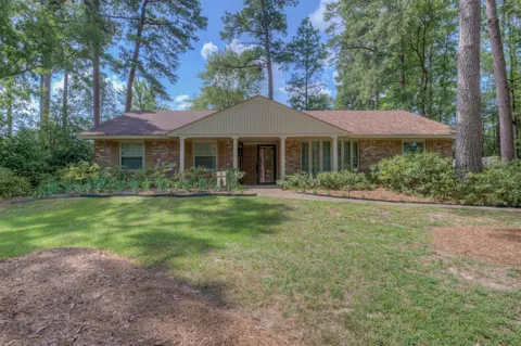 1105 North Acres Circle